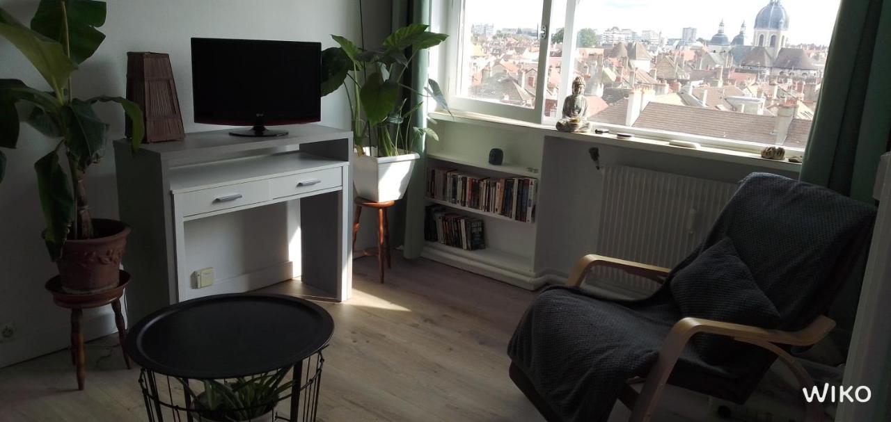 F2 30M2 - Vue Exceptionnelle Sur La Vieille Ville Chalon-sur-Saone Bagian luar foto